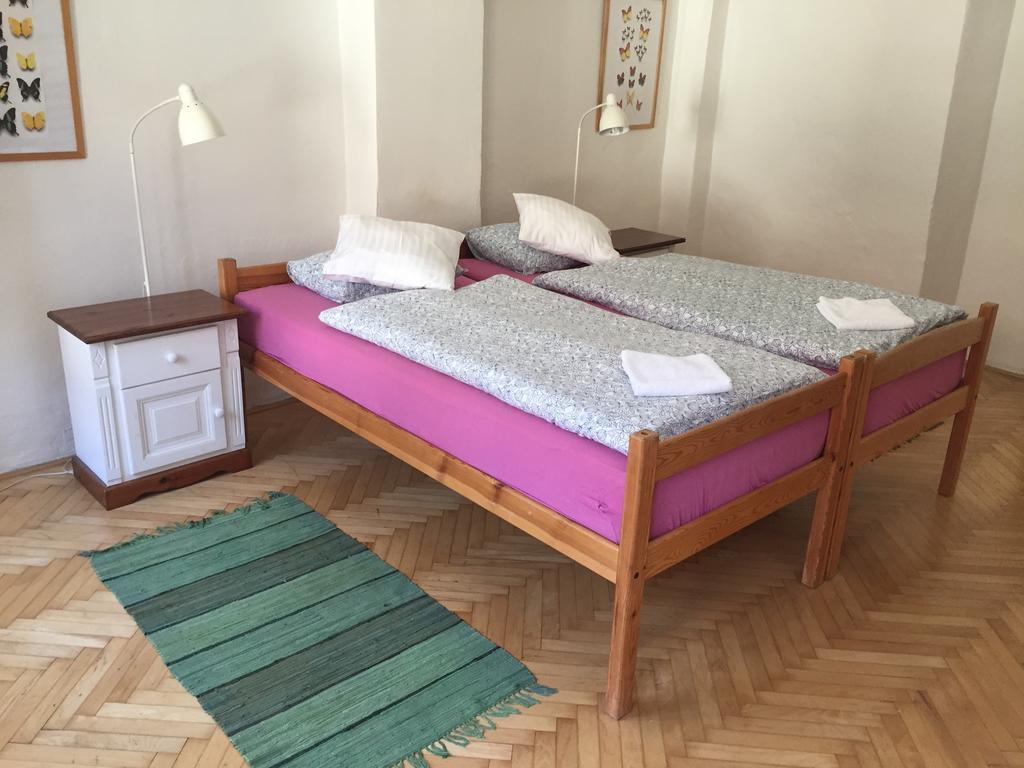 Apartments At The Golden Plough Прага Номер фото