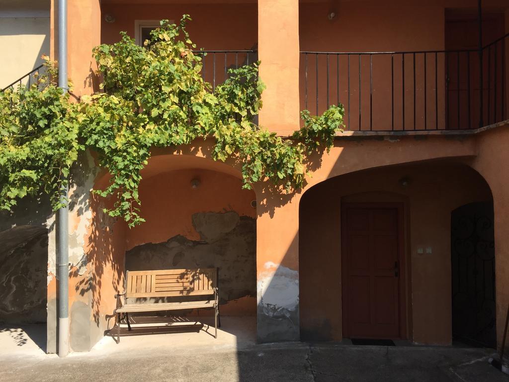 Apartments At The Golden Plough Прага Номер фото