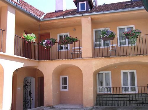 Apartments At The Golden Plough Прага Экстерьер фото